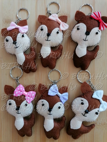 Őzikés kulcstartó